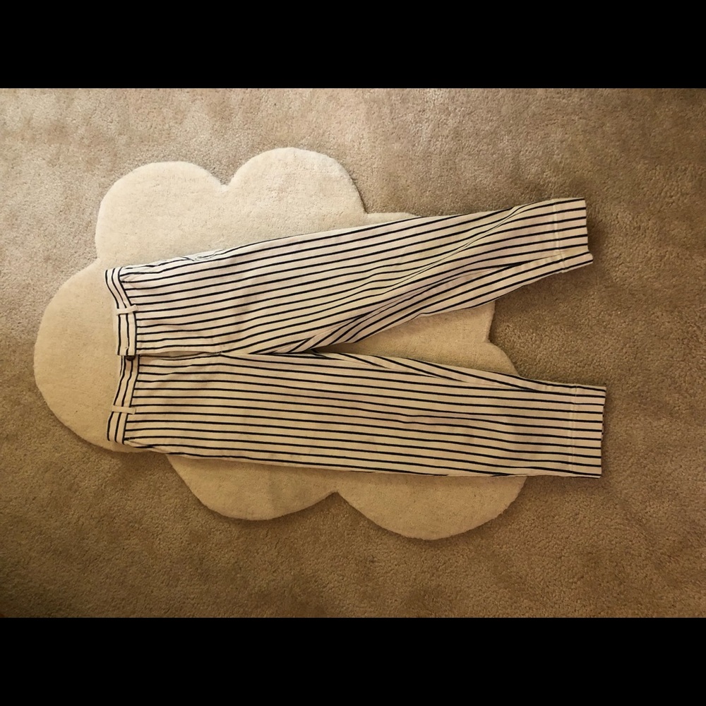 Striped ankle length madewell jeans. High tight waist with room in hips